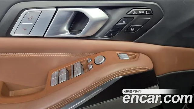 BMW X7 — Фото автомобиля 14