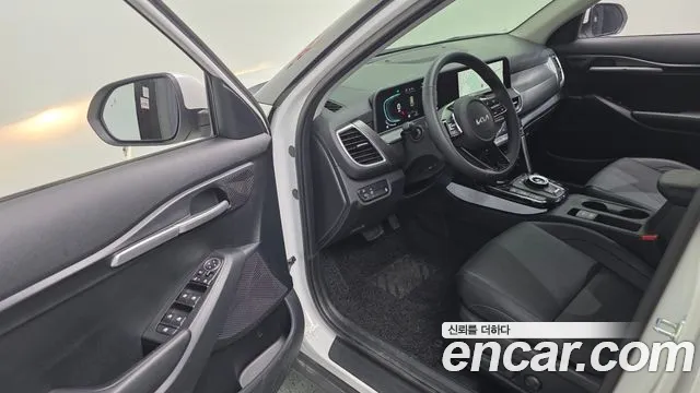 Kia Seltos Новый Seltos Бензин 2.0 2WD — Фото автомобиля 11