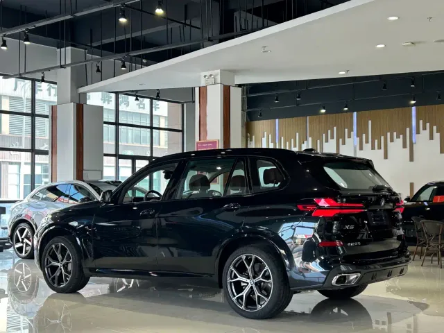 BMW X5 — Фото автомобиля 30