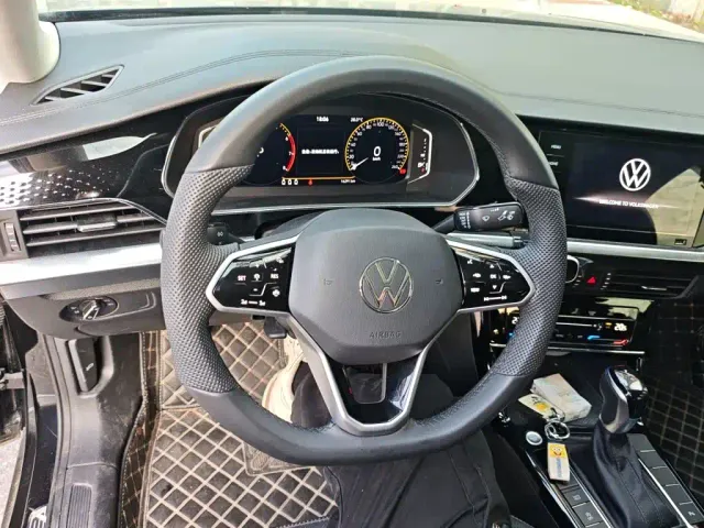 Volkswagen Passat — Фото автомобиля 6