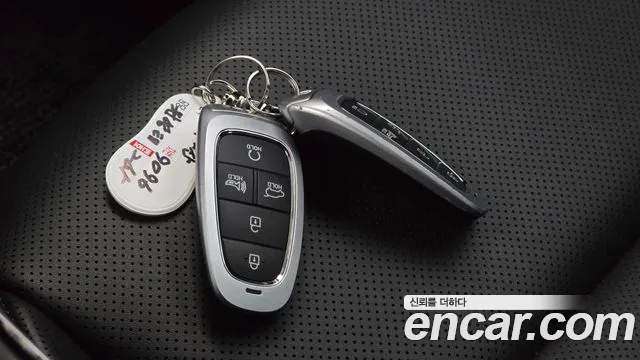 Hyundai Tucson Tucson (NX4) Дизель 2.0 2WD — Фото автомобиля 30