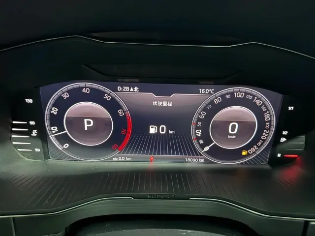 Skoda Superb — Фото автомобиля 8