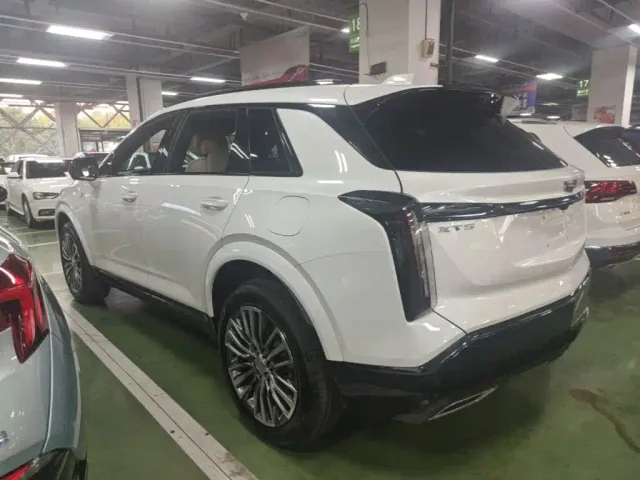 Cadillac XT5 — Фото автомобиля 4