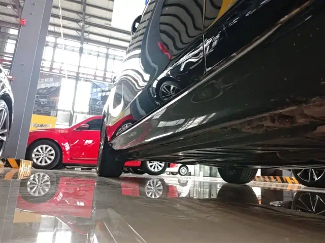 Mercedes-Benz E-Class — Фото автомобиля 20