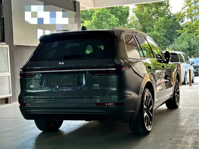 Li Auto ONE — Фото автомобиля 4