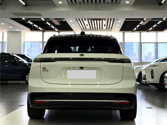 Nio ES6 — Фото автомобиля 5