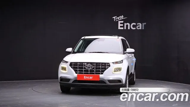 Hyundai Venue — Фото автомобиля 3