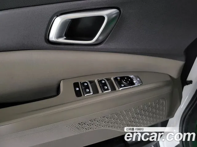 Kia Carnival 4th Gen — Фото автомобиля 16