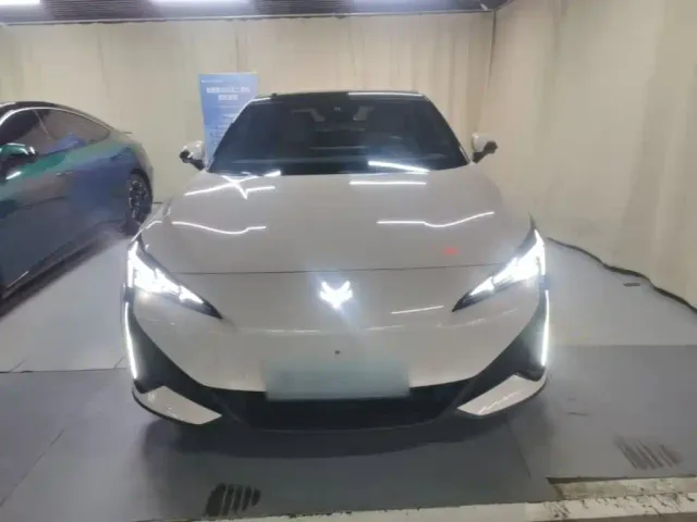 Arcfox Alpha S5 — Фото автомобиля 2