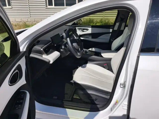 BYD Seal 05 DM-i — Фото автомобиля 9