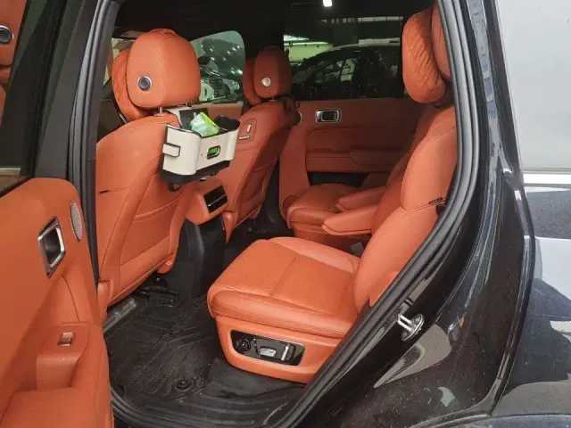 Li Auto L8 — Фото автомобиля 6