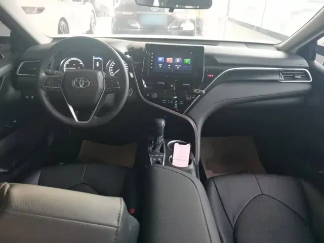 Toyota Camry — Фото автомобиля 9