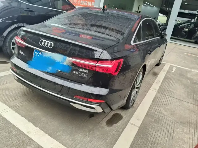 Audi A6L — Фото автомобиля 5