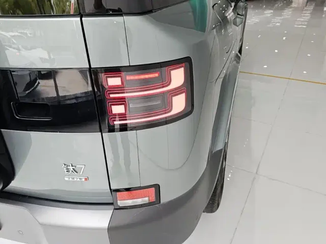 BYD FangChengBao Titanium 7 — Фото автомобиля 7