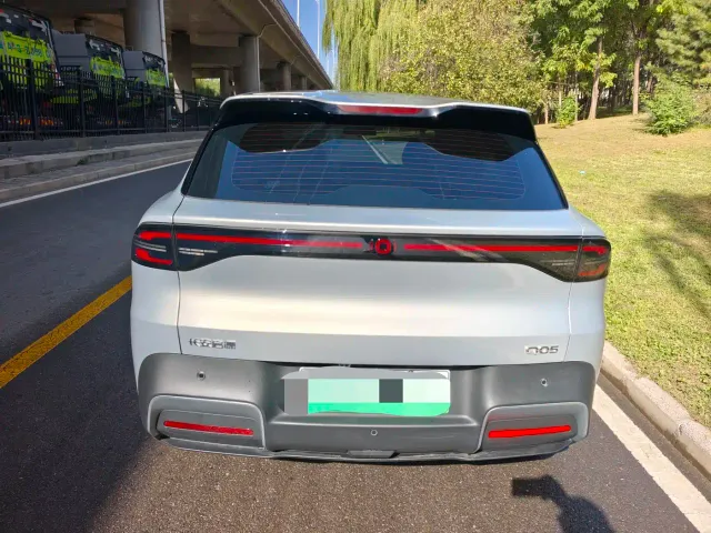 Changan Qiyuan Q05 — Фото автомобиля 5