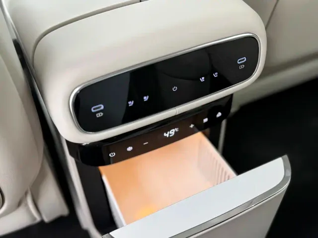 Geely Galaxy M9 — Фото автомобиля 19