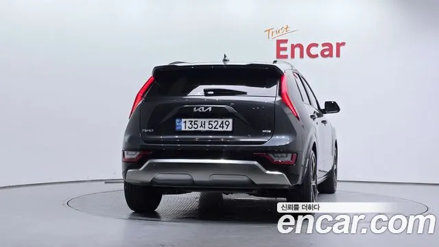 Kia Niro The All New Niro Signature — Фото автомобиля 4