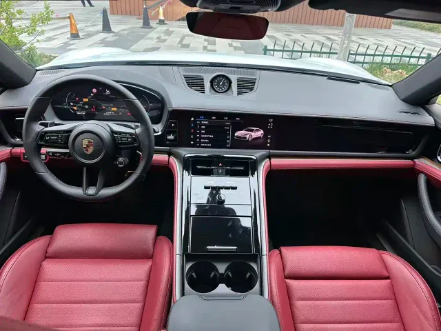 Porsche Panamera — Фото автомобиля 5