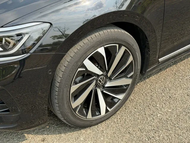 Volkswagen Passat — Фото автомобиля 11