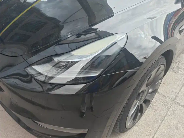Tesla Model Y — Фото автомобиля 5