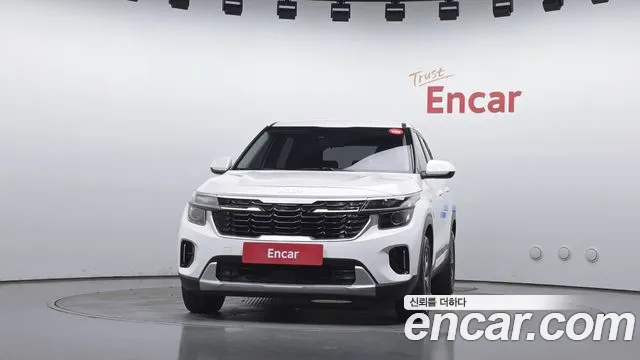 Kia Seltos — Фото автомобиля 3