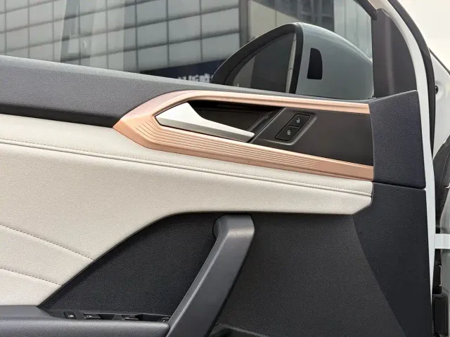 Volkswagen Tharu — Фото автомобиля 5