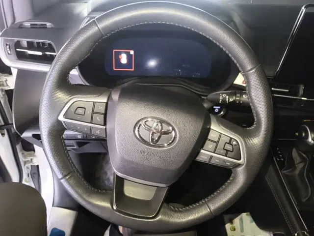 Toyota Granvia — Фото автомобиля 10