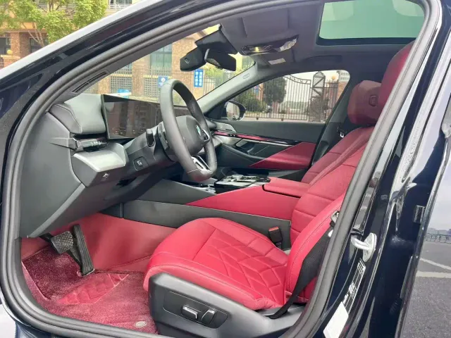 BMW 5 Series — Фото автомобиля 4