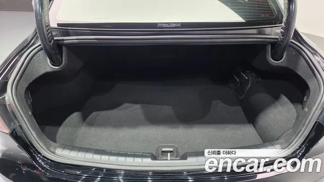 Hyundai Grandeur (New) Hybrid — Фото автомобиля 23