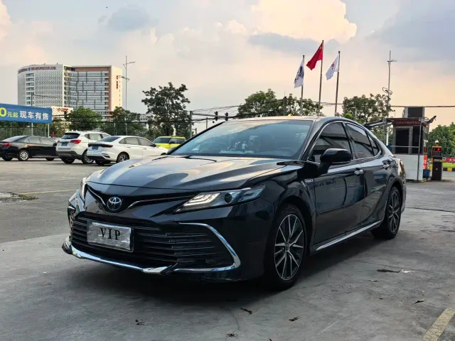 Toyota Camry — Фото автомобиля 3