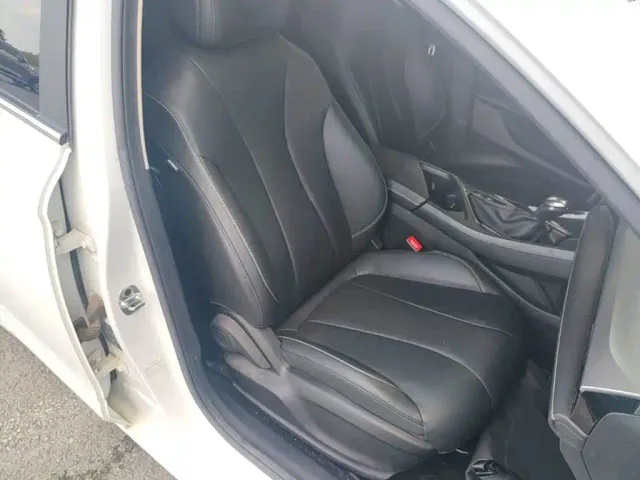 Roewe i5 — Фото автомобиля 24