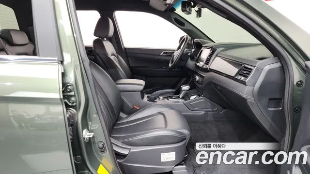 KG_Mobility_Ssangyong Rexton Новый Rexton Sport Khan Дизель 2.2 4WD — Фото автомобиля 23