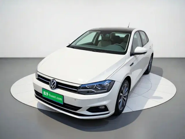 Фотография автомобиля — Volkswagen Polo