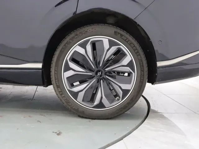 Dongfeng eπ 008 — Фото автомобиля 12