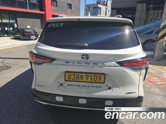 Toyota Sienna 4th Gen — Фото автомобиля 3