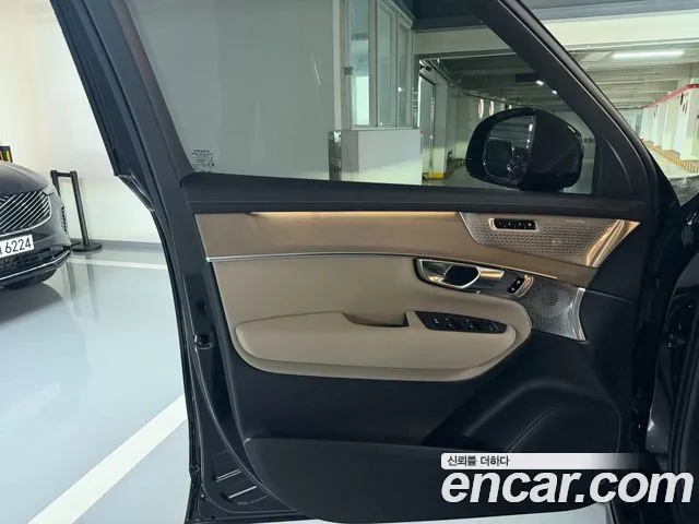 Volvo XC90 Generation 2 — Фото автомобиля 16