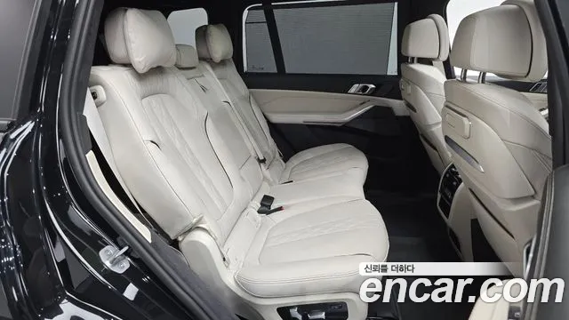 BMW X7 — Фото автомобиля 11