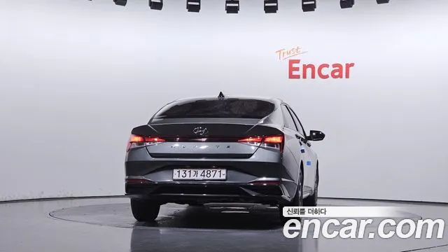 Hyundai Avante — Фото автомобиля 4