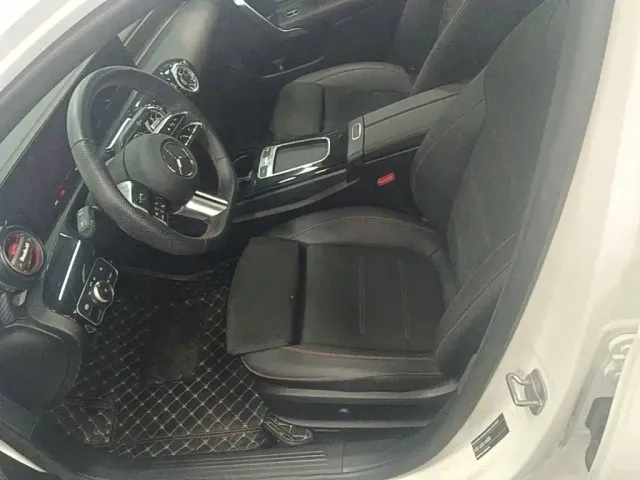 Mercedes-Benz A-Class — Фото автомобиля 14