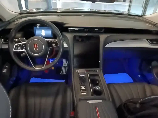 Hongqi H5 — Фото автомобиля 9