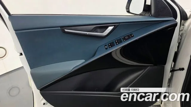 Kia Niro The All New — Фото автомобиля 13