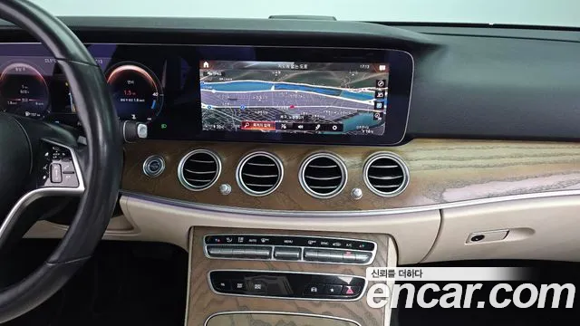 Mercedes-Benz E-Class W213 — Фото автомобиля 13