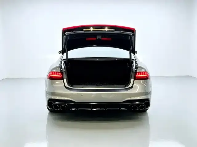 Audi A7L — Фото автомобиля 11
