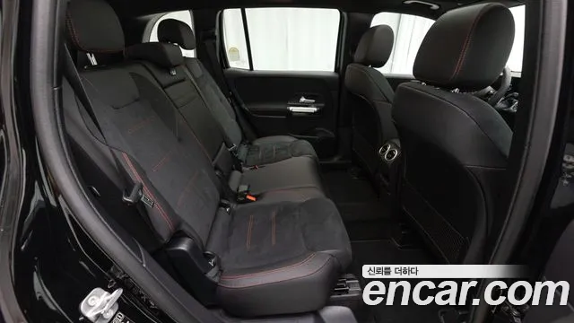 Mercedes-Benz GLB-Class — Фото автомобиля 10