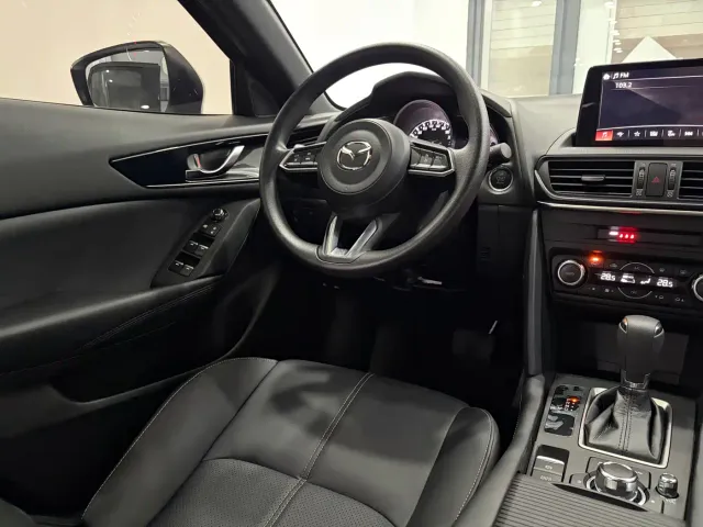 Mazda CX-4 — Фото автомобиля 8