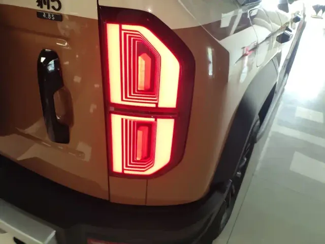 BYD FangChengBao Leopard 5 — Фото автомобиля 7