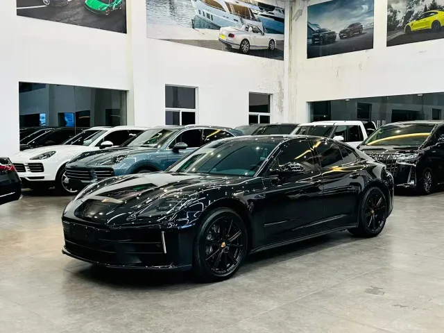 Фотография автомобиля — Porsche Panamera