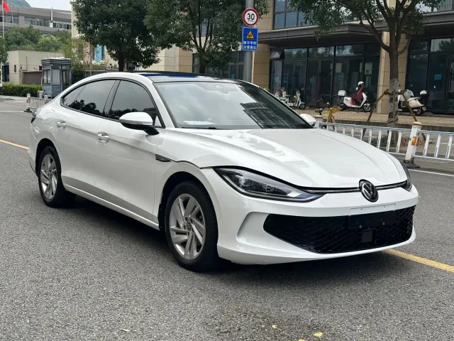 Volkswagen Lamando — Фото автомобиля 3