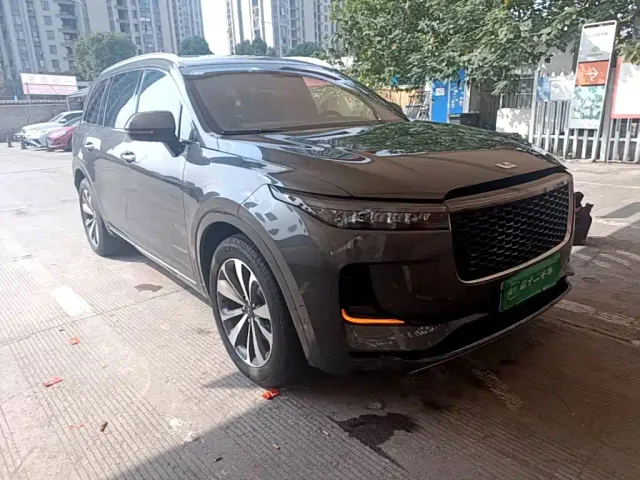 Li Auto ONE — Фото автомобиля 3