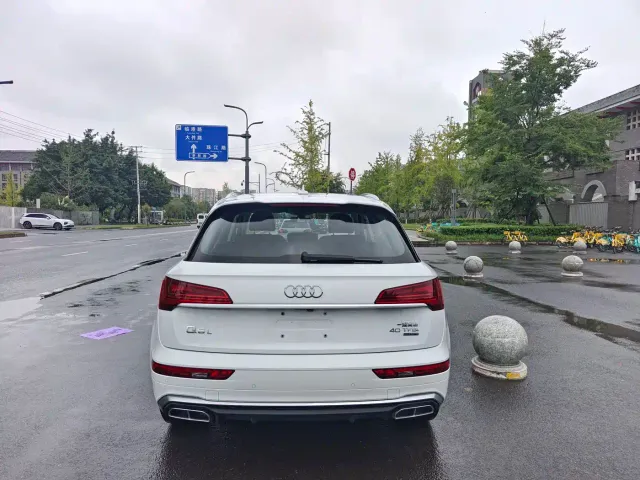 Audi Q5L — Фото автомобиля 6